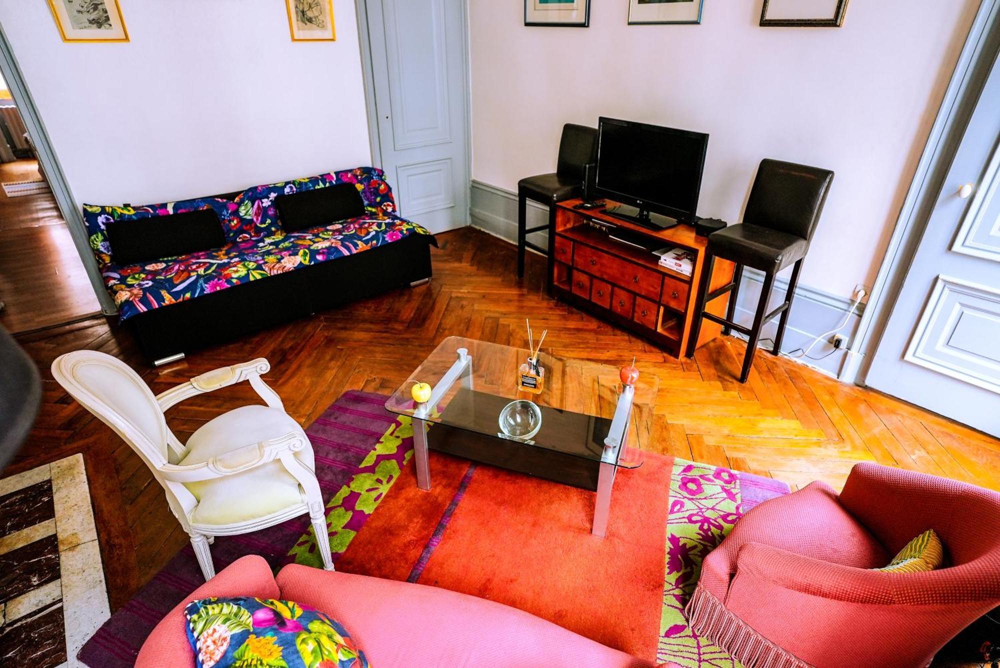 Le St Amour Elegant 2 Chambres *Wifi/Super Centre* 브장송 외부 사진